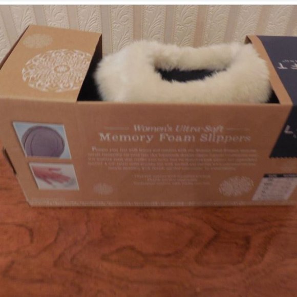 Loft Living Ultra Soft Slippers - Picture 2 of 2